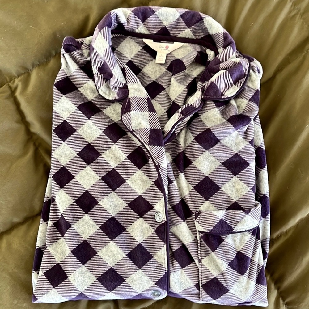 Secret Treasures Pajamas Size Large